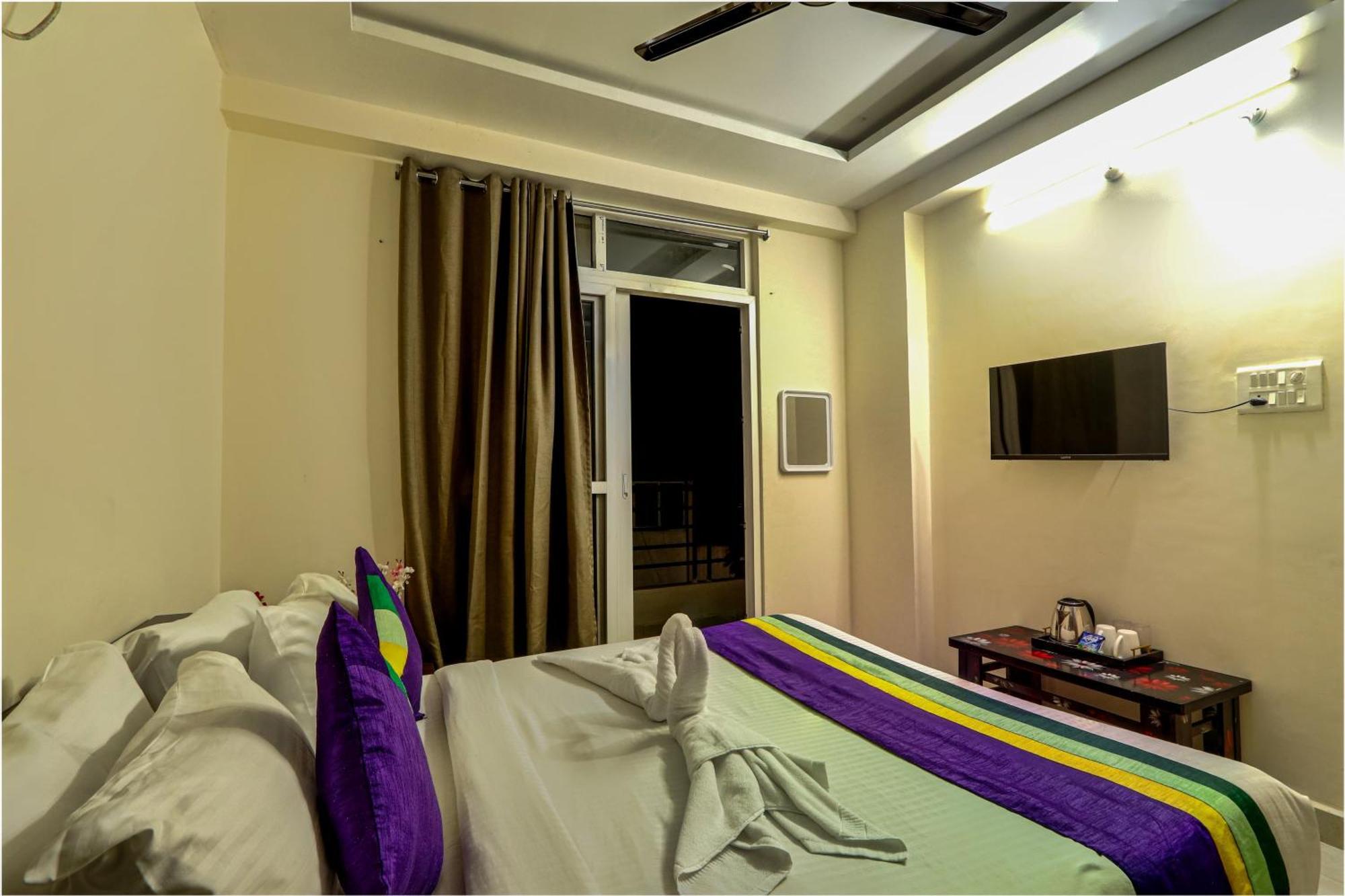 Verizon Stays Single Deluxe Rooms @Bachupally Hyderabad Exterior foto